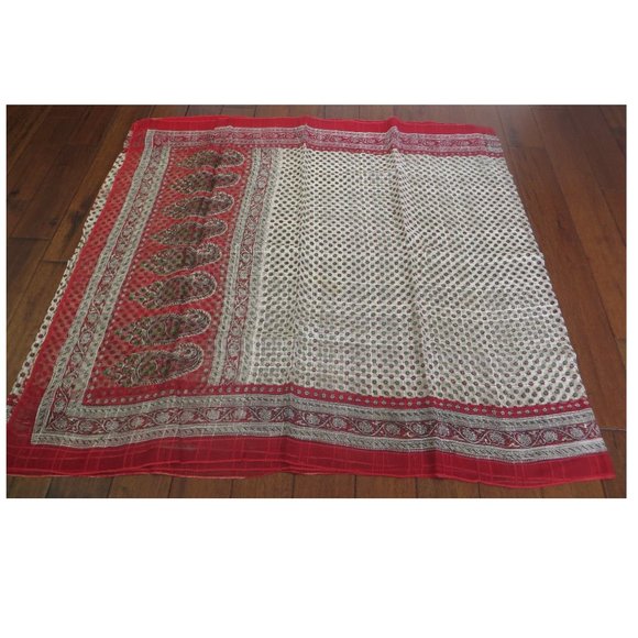 red, green, white sari / fabric - Picture 1 of 4